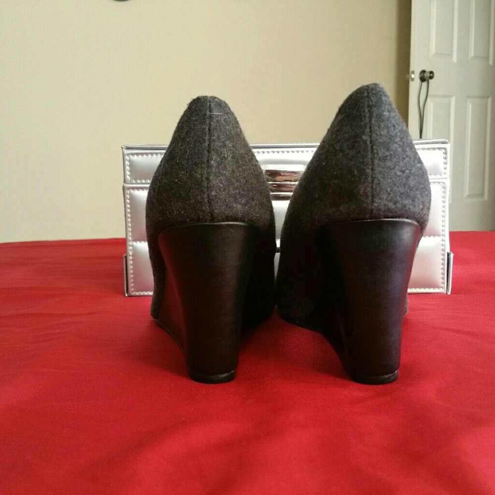 NWOT grey & black wedges